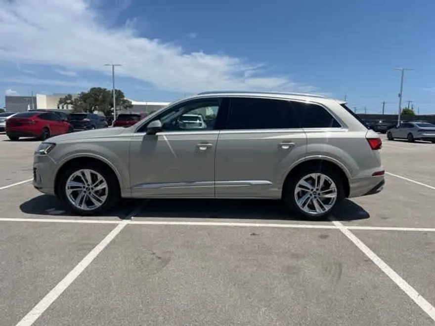 2022 Audi Q7 55 Premium photo 1