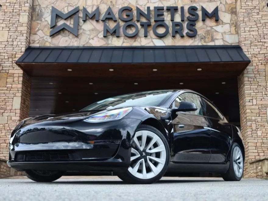 2021 Tesla Model 3 Standard Range Plus photo 1