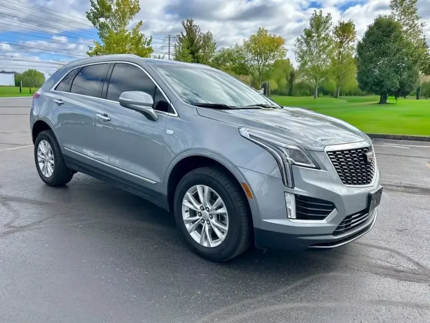 2023 Cadillac XT5 Luxury photo 1