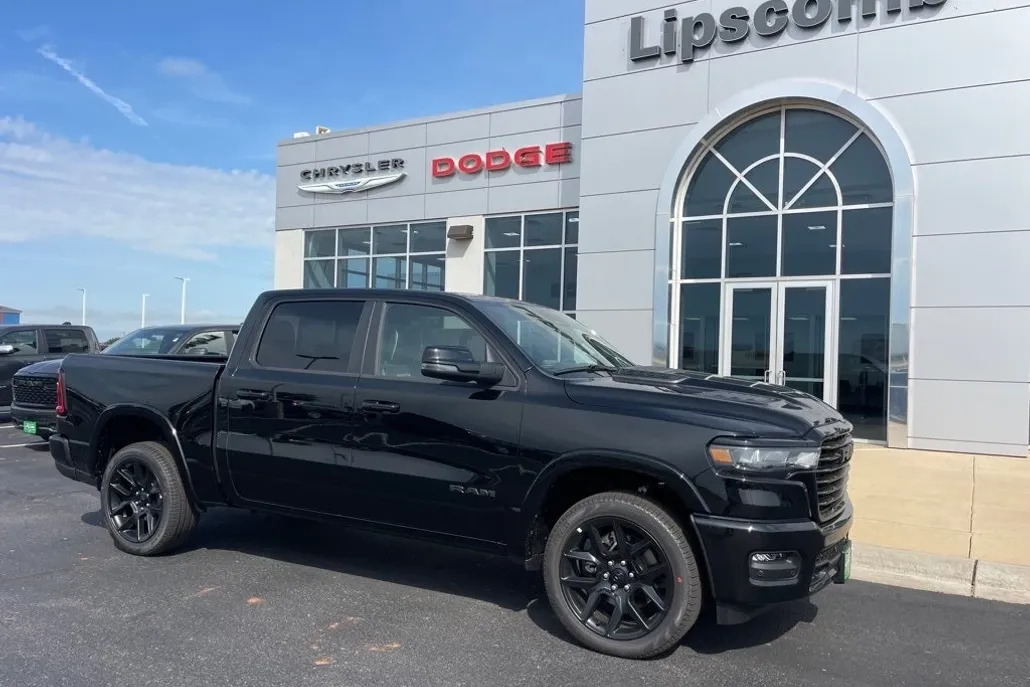 2025 Ram 1500 Laramie photo 1