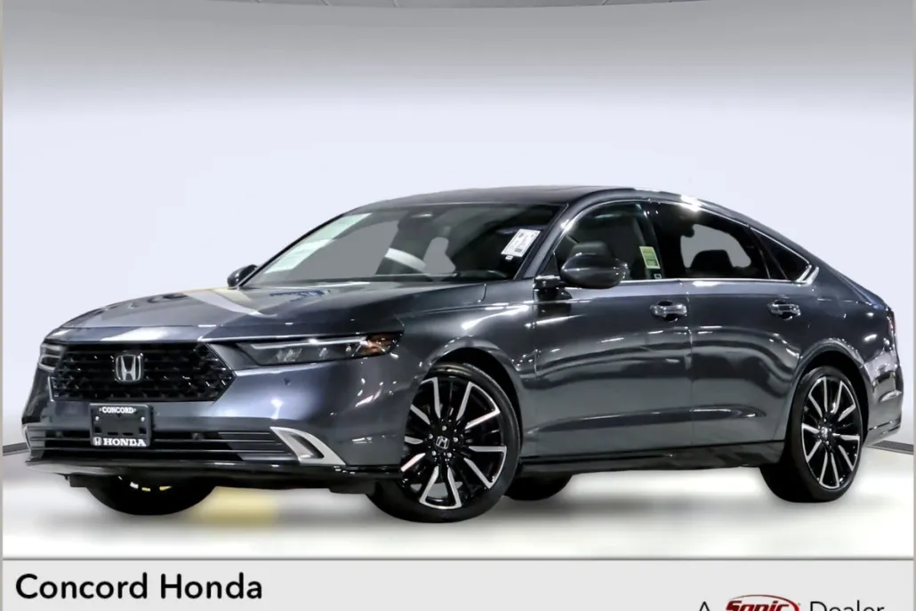 2024 Honda Accord Hybrid Touring photo 1