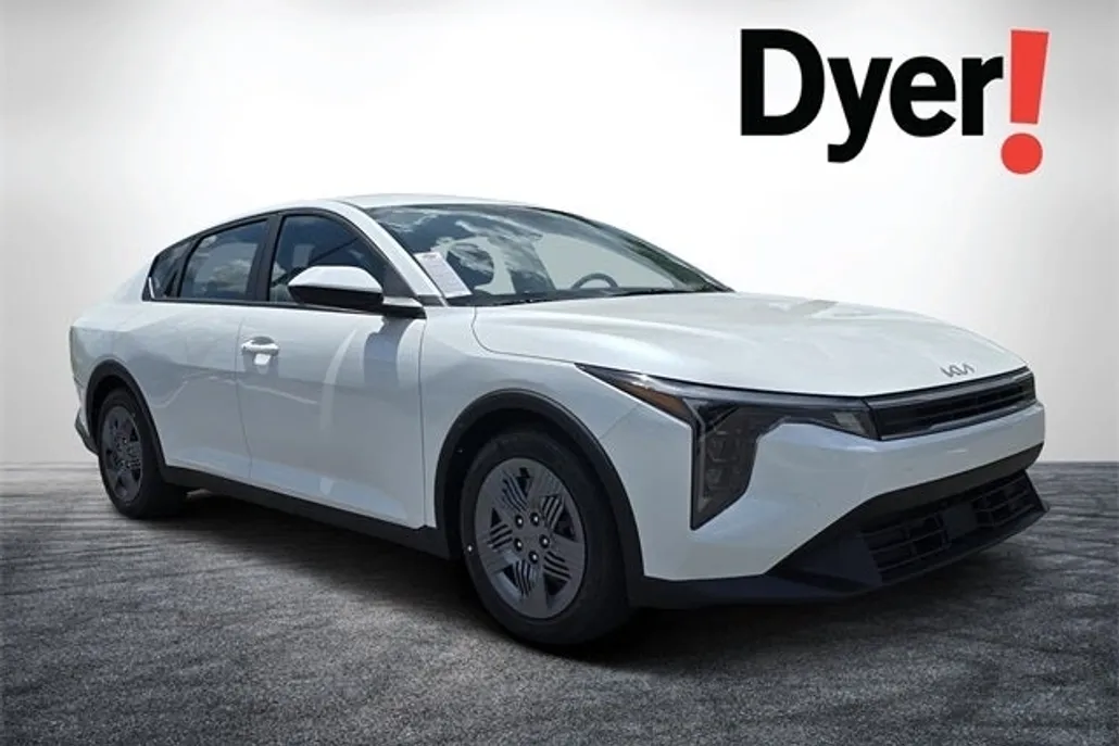2025 Kia K4 LX photo 1