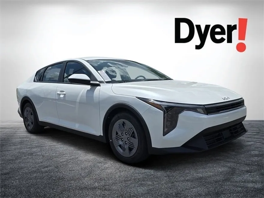 2025 Kia K4 LX photo 1