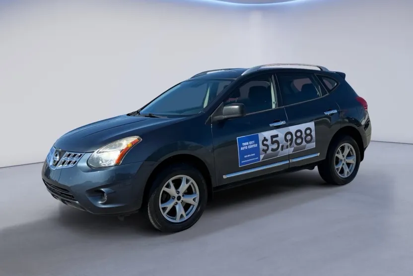 2014 Nissan Rogue Select S photo 1