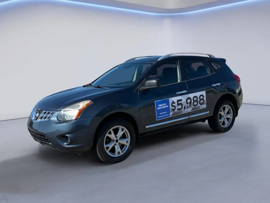 2014 Nissan Rogue Select S photo 1