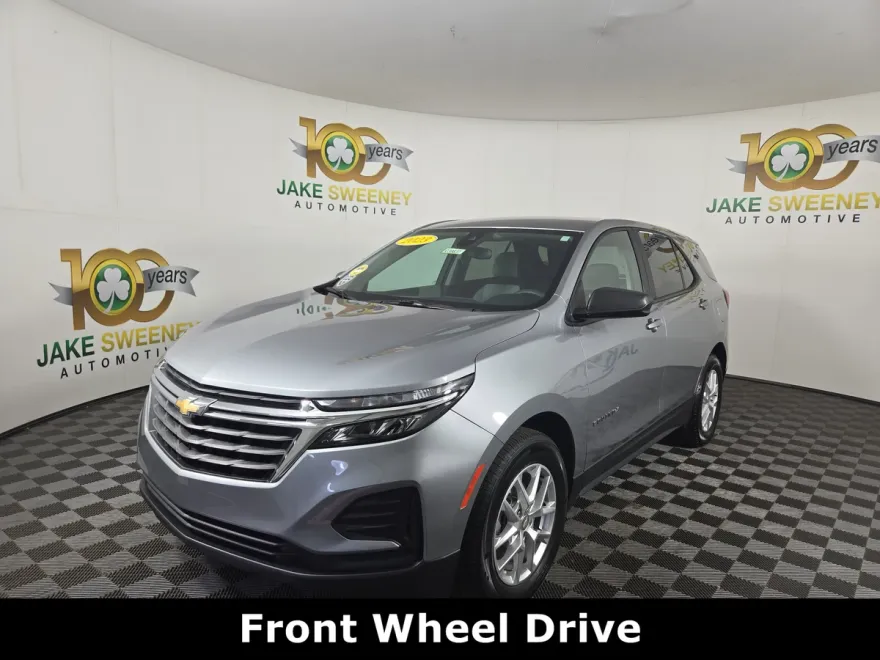 2023 Chevrolet Equinox LS photo 1