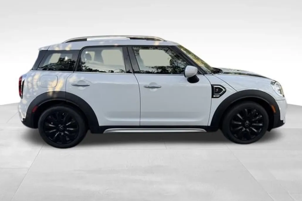 2020 Mini Cooper S ALL4 photo 1