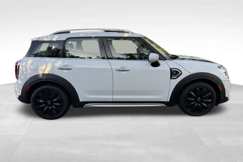 2020 Mini Cooper S ALL4 photo 1