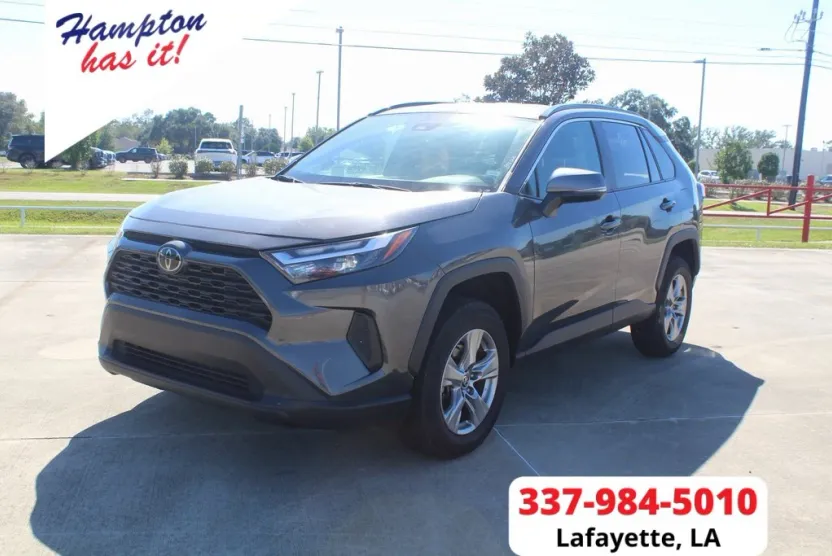2024 Toyota RAV4 XLE photo 1