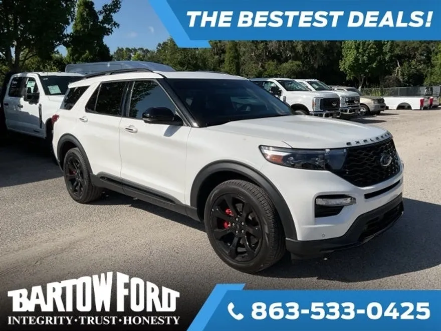 2023 Ford Explorer ST photo 1