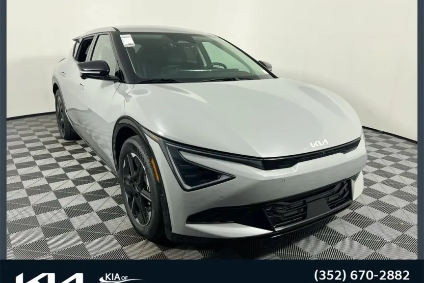 2025 Kia EV6 Wind photo 1