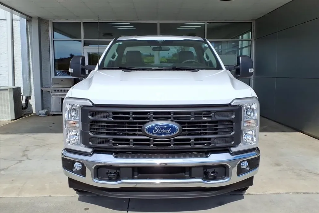 2026 Ford F-350 XL photo 1
