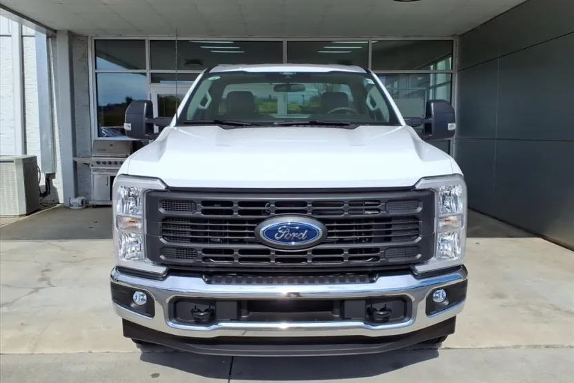 2026 Ford F-350 XL photo 1