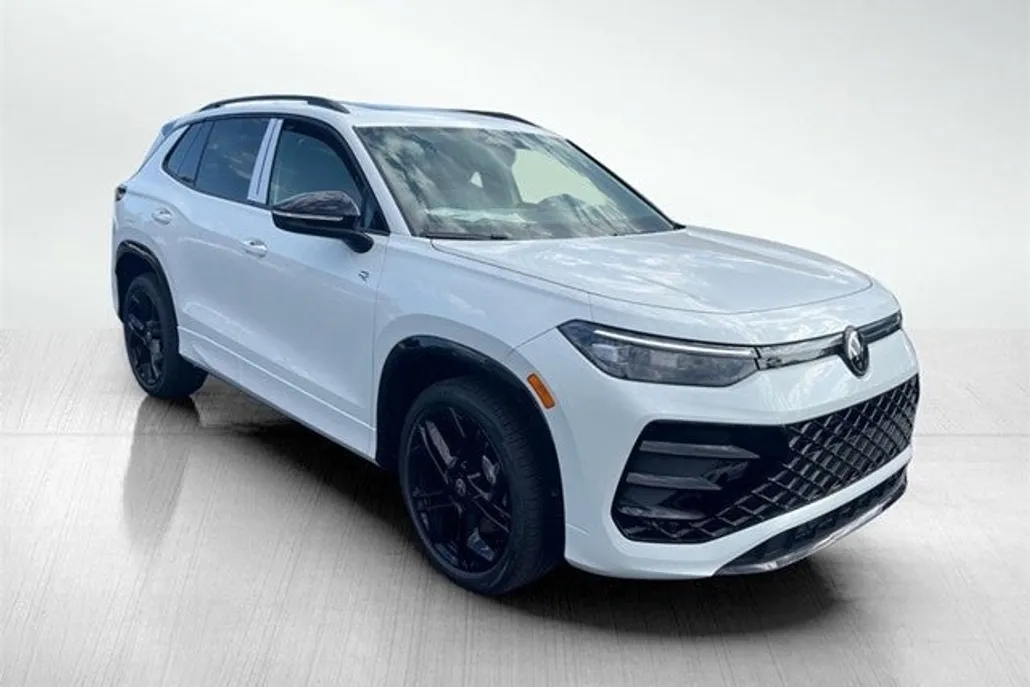 2025 Volkswagen Tiguan SE R-Line Black photo 1