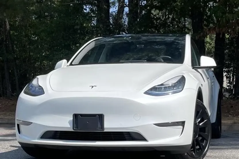 2021 Tesla Model Y Long Range photo 1