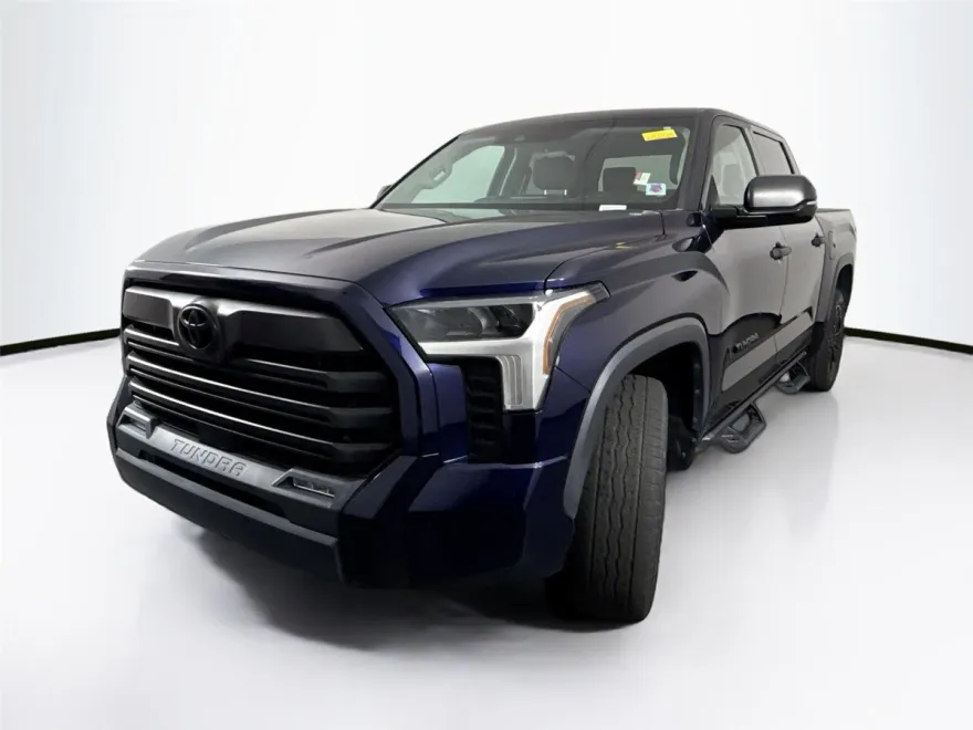 2022 Toyota Tundra SR5 photo 1