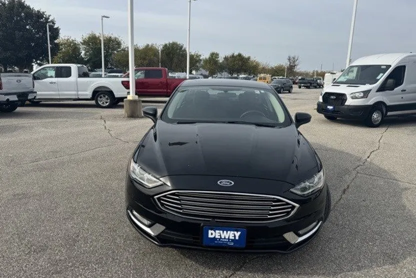 2018 Ford Fusion S photo 1