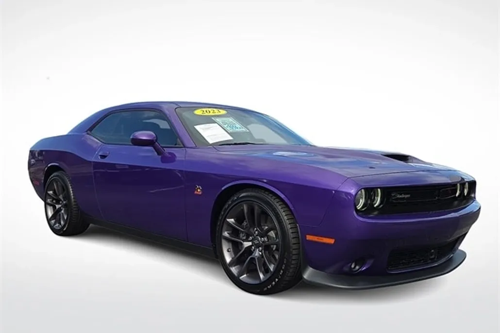 2023 Dodge Challenger R/T Scat Pack photo 1