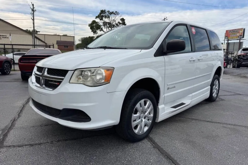2014 Dodge Grand Caravan SE photo 1