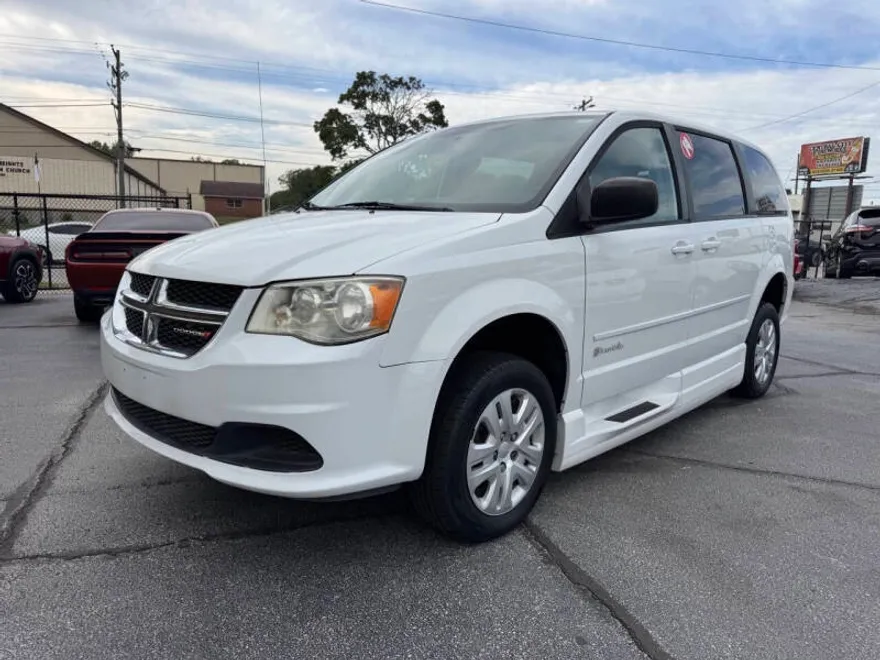 2014 Dodge Grand Caravan SE photo 1
