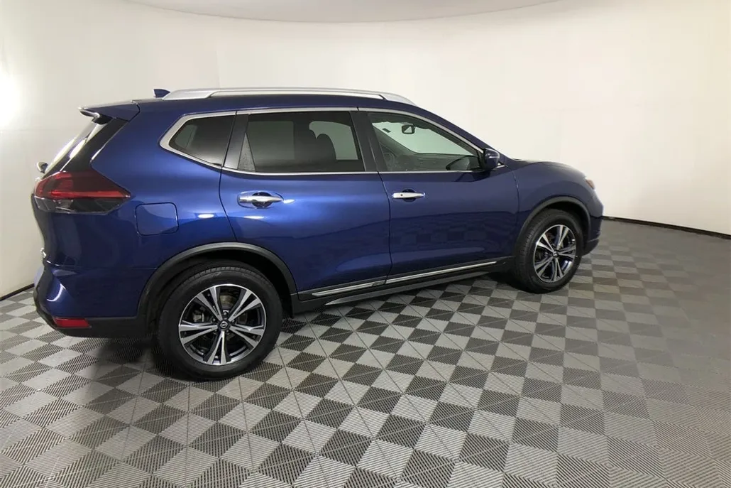 2018 Nissan Rogue SL photo 1