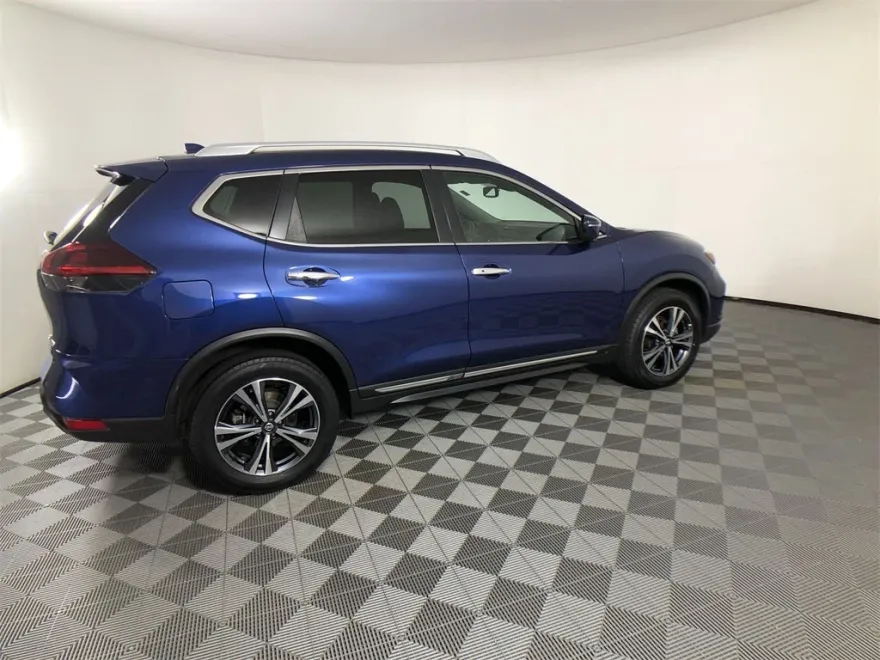 2018 Nissan Rogue SL photo 1
