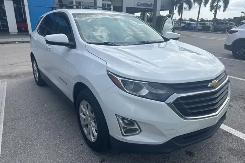 2019 Chevrolet Equinox LT photo 1
