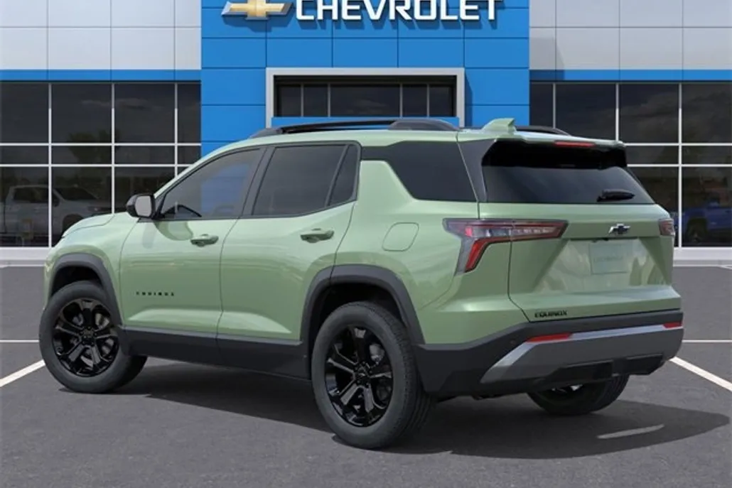 2026 Chevrolet Equinox LT photo 1