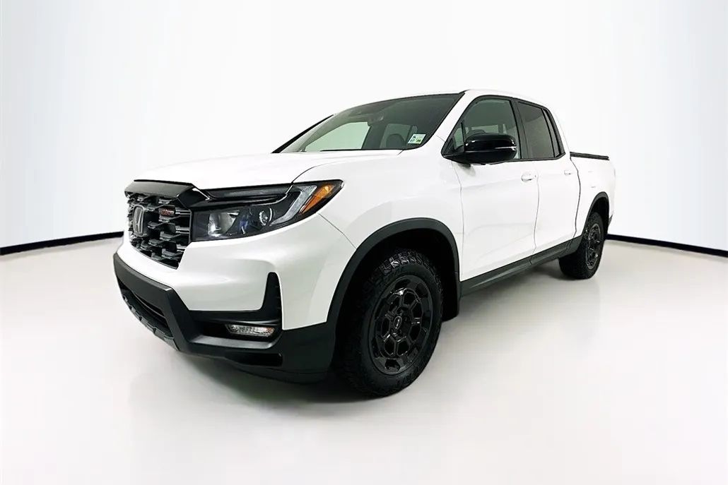 2025 Honda Ridgeline TrailSport photo 1