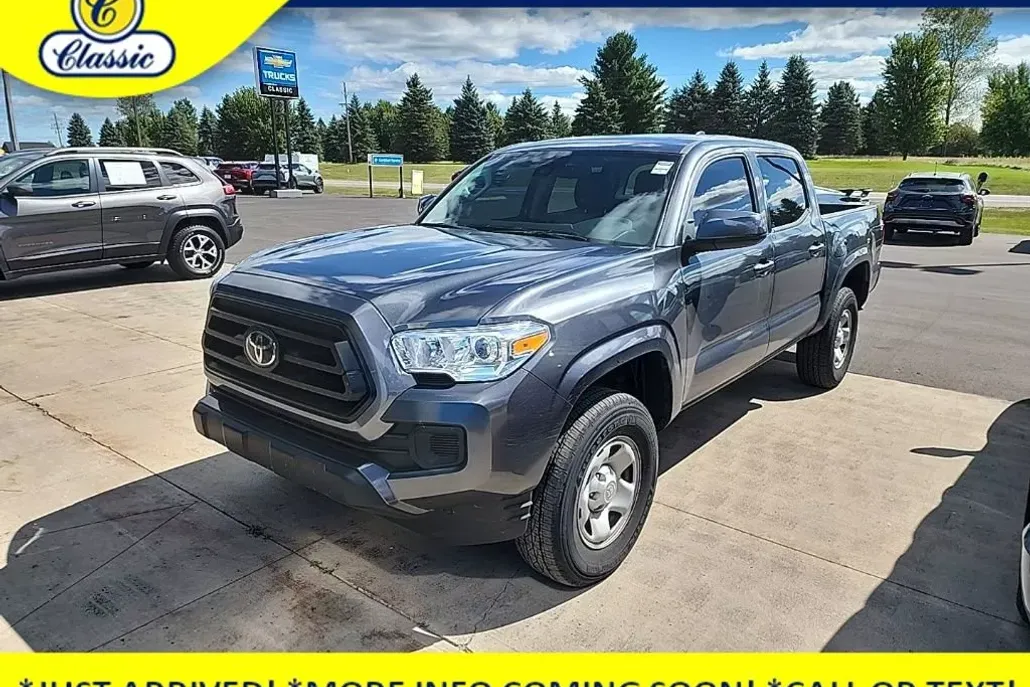 2023 Toyota Tacoma SR V6 photo 1