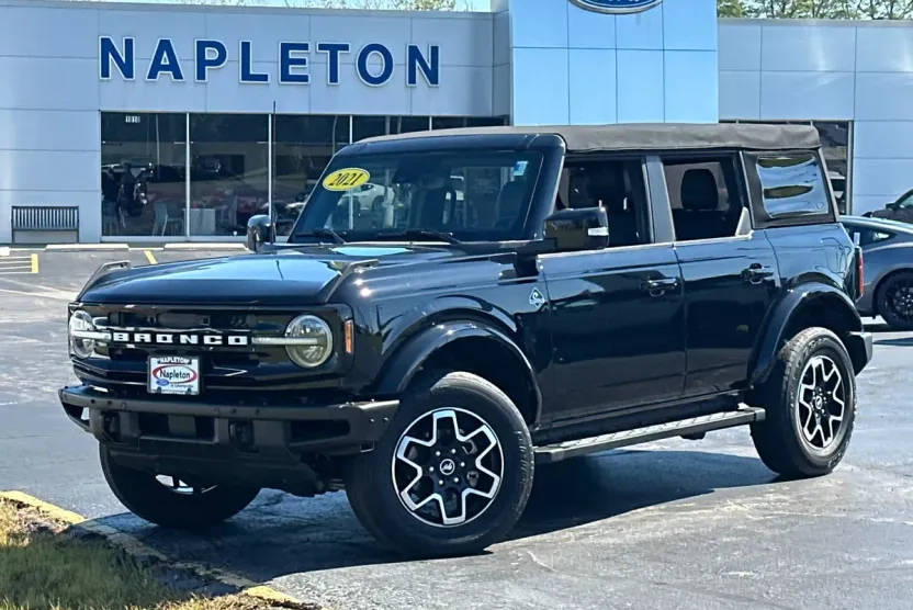 2021 Ford Bronco Outer Banks photo 1