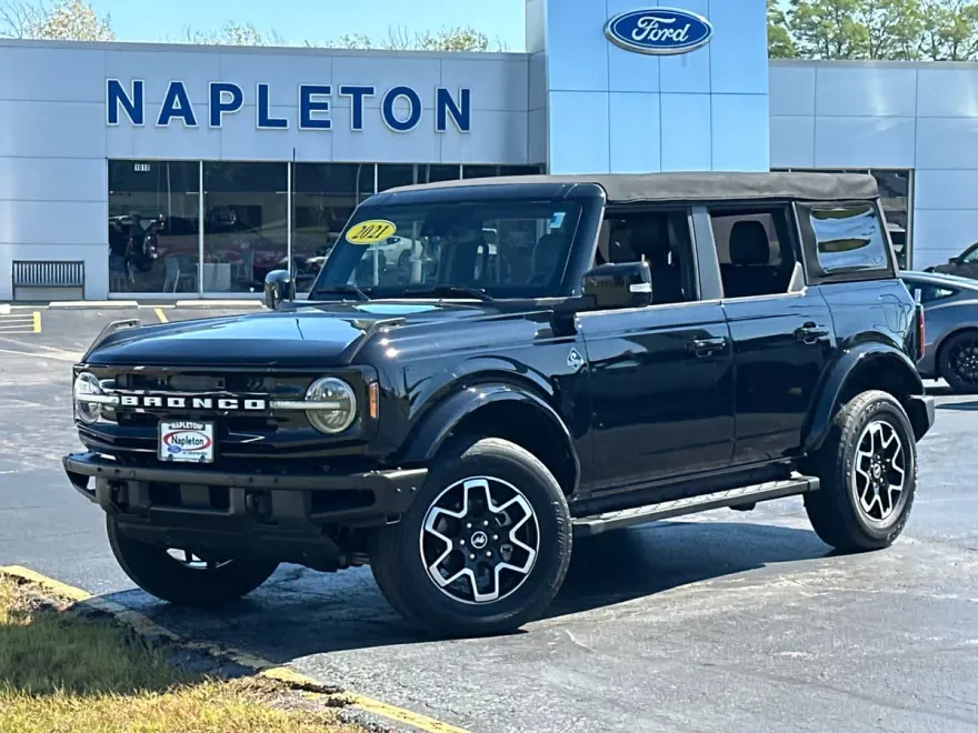 2021 Ford Bronco Outer Banks photo 1