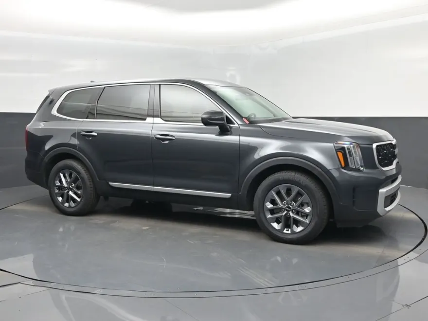 2024 Kia Telluride LX photo 1