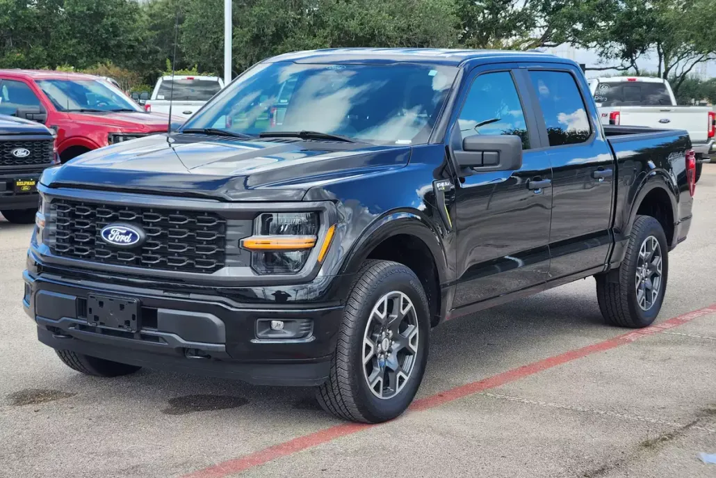 2025 Ford F-150 STX photo 1