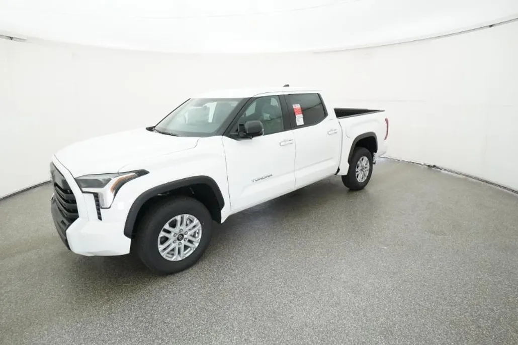 2026 Toyota Tundra SR5 CrewMax photo 1