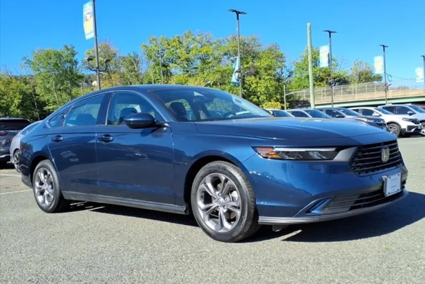2024 Honda Accord 1.5T EX photo 1