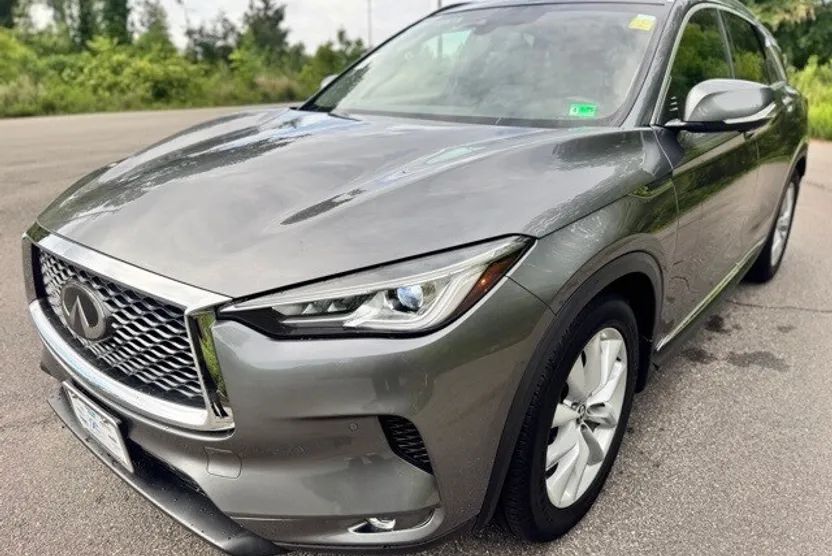 2019 Infiniti QX50 Essential photo 1