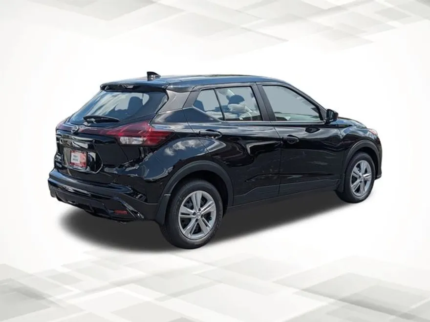 2025 Nissan Kicks Play S photo 1