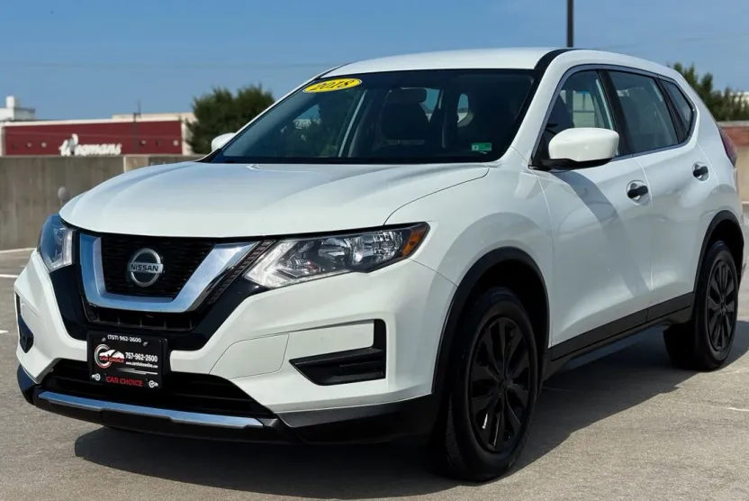 2018 Nissan Rogue photo 1