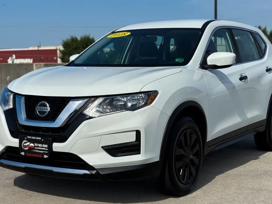 2018 Nissan Rogue photo 1