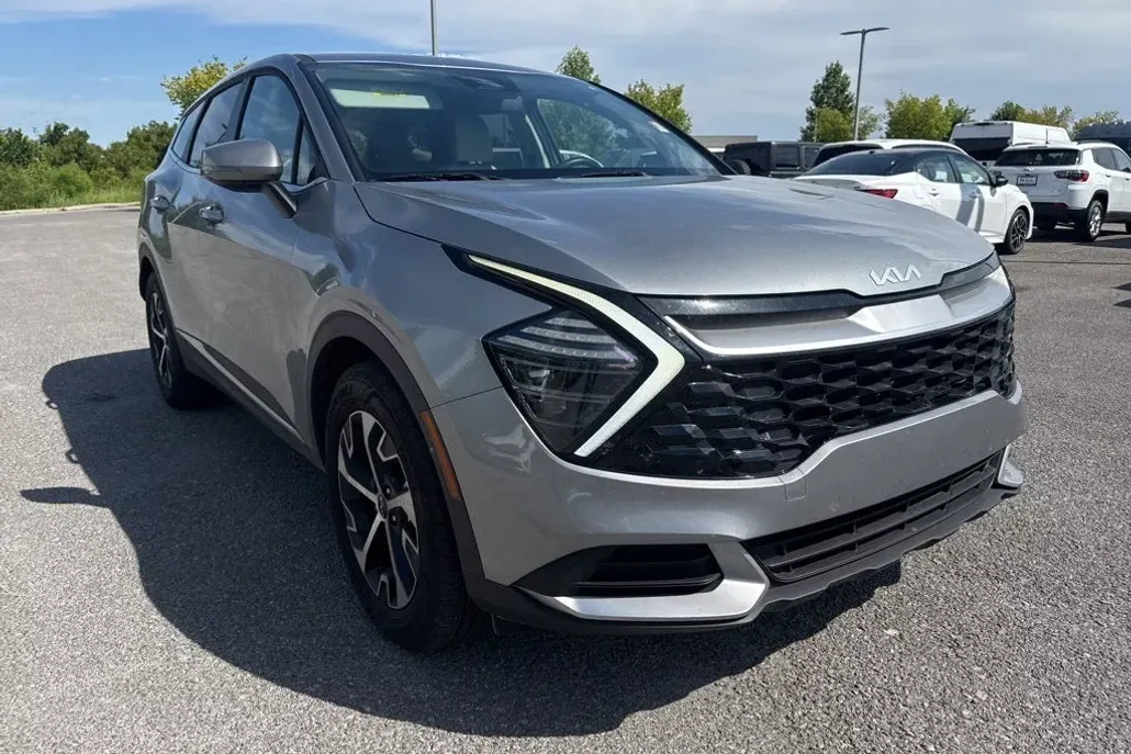 2025 Kia Sportage EX photo 1