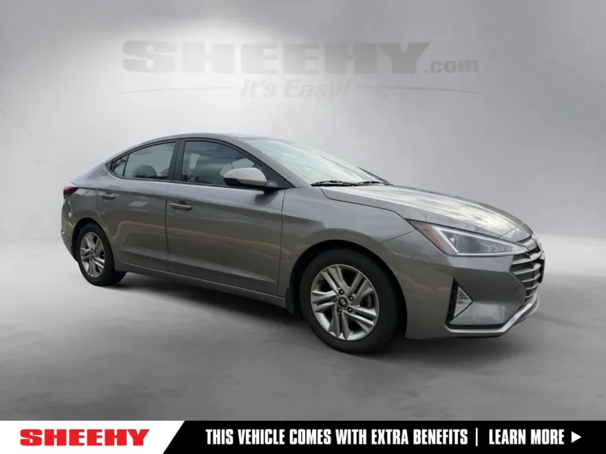 2020 Hyundai Elantra SEL photo 1