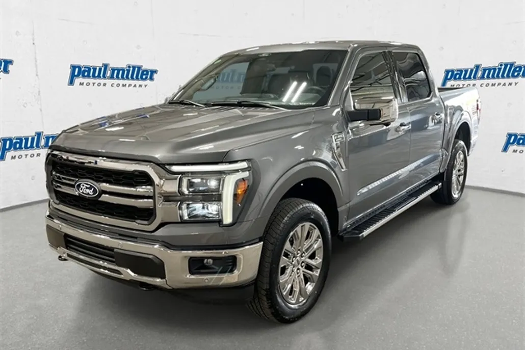 2025 Ford F-150 Lariat photo 1