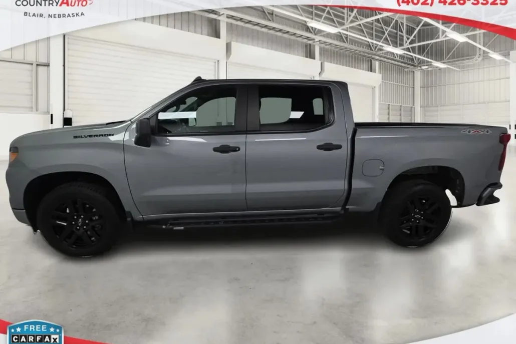 2023 Chevrolet Silverado 1500 Custom photo 1