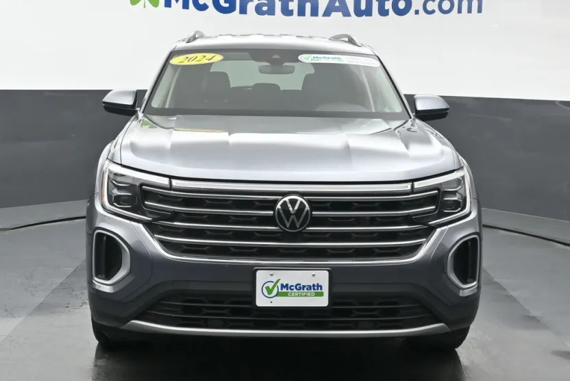 2024 Volkswagen Atlas SE photo 1