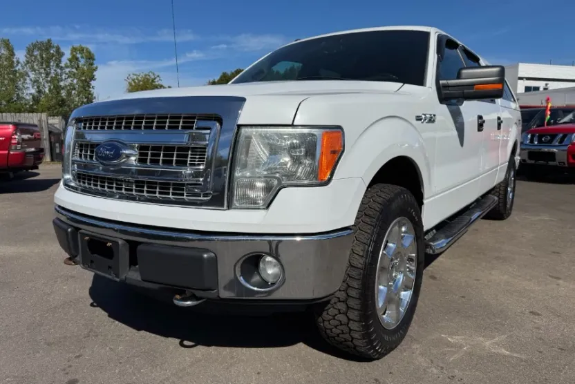 2013 Ford F-150 XLT photo 1