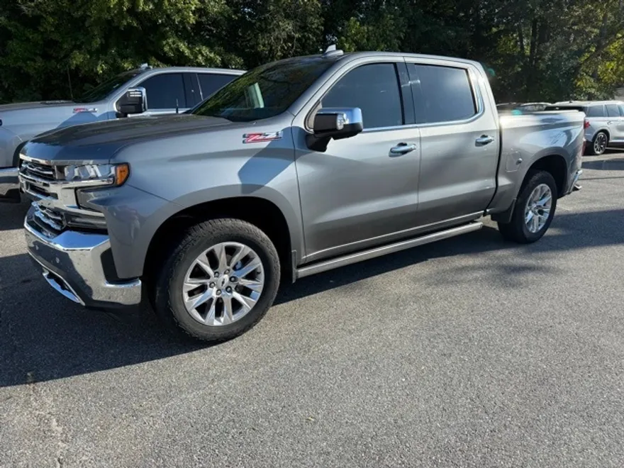 2022 Chevrolet Silverado 1500 LTZ photo 1