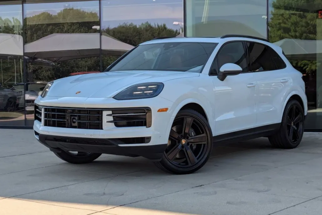 2026 Porsche Cayenne photo 1