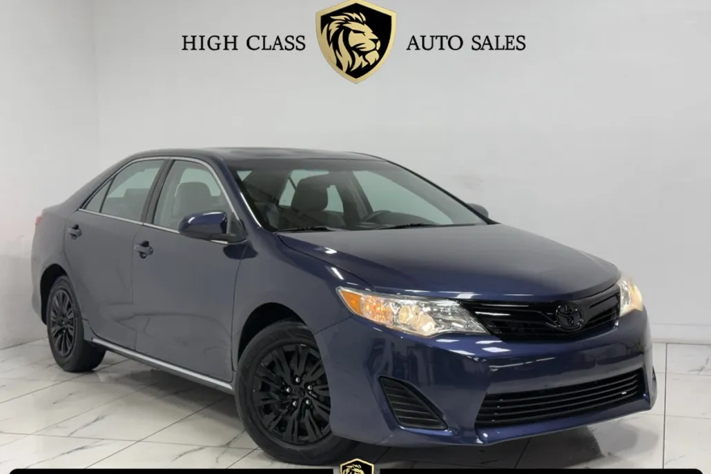 2014 Toyota Camry L photo 1