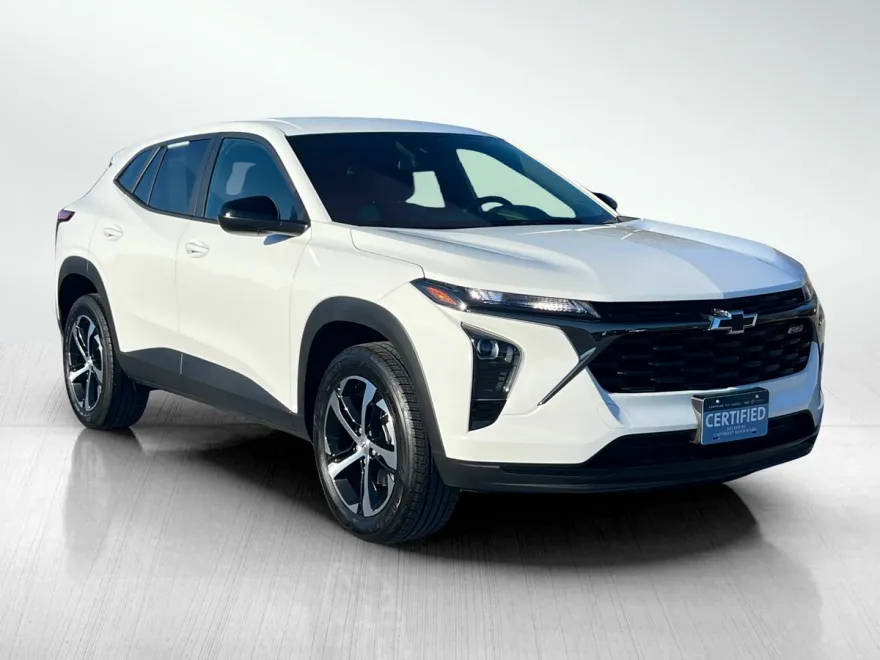 2024 Chevrolet Trax photo 1
